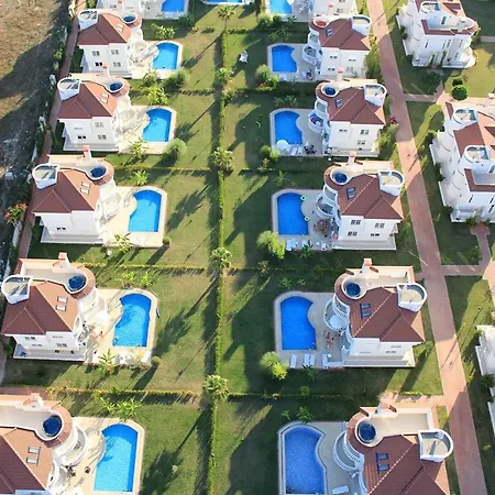 Golf Village - With Private Pool Vila *