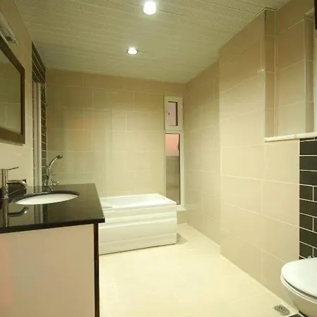 Golf Village - With Private Pool Vila *